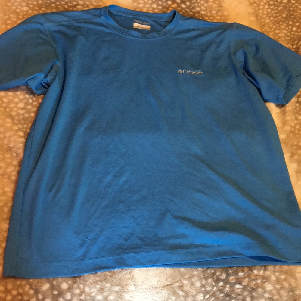 Mens columbia t-shirt